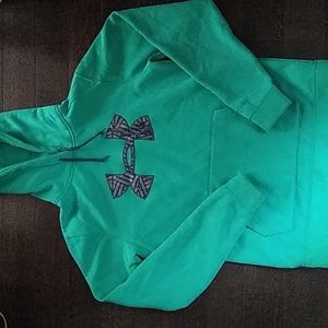 💚Under Armour Green Hoodie with Front Pocket